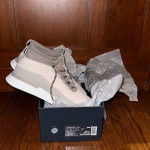 Wolf & Shepherd Crossover Mid shoes